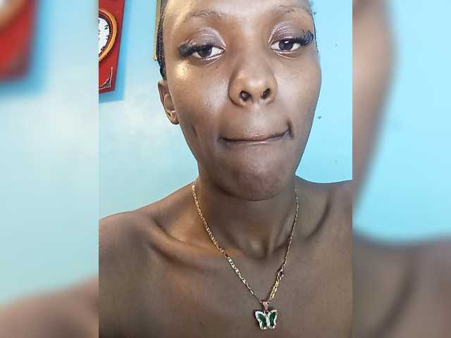 Trisha254 live cam on BongaCams