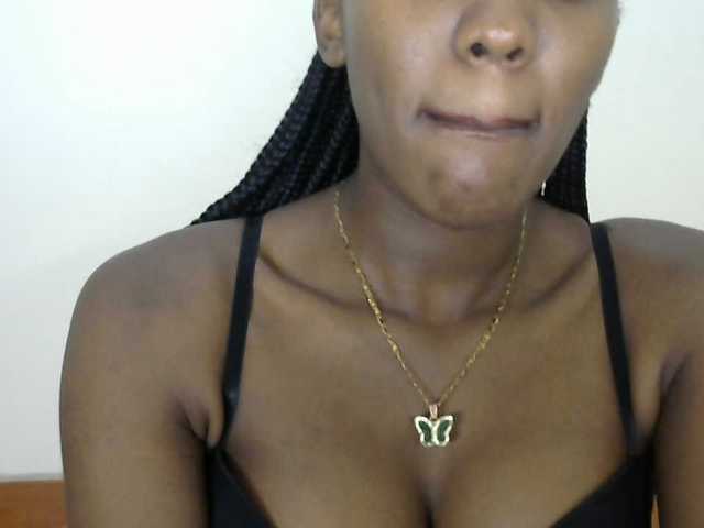 Trisha254 live cam on BongaCams