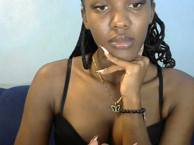 Trisha254 live cam on BongaCams