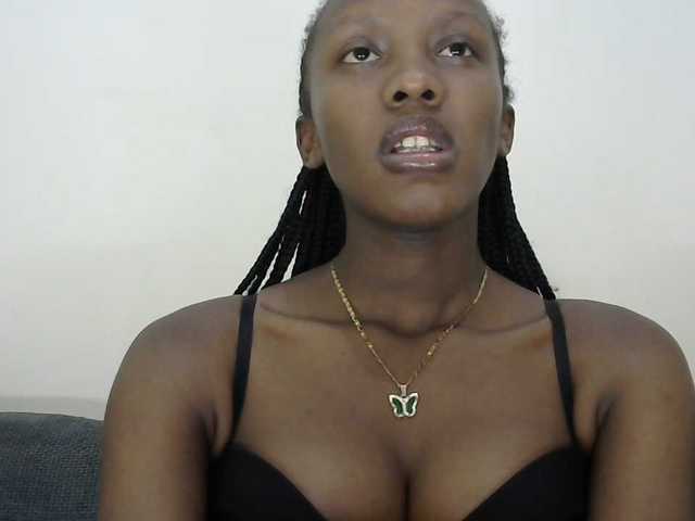 Trisha254 live cam on BongaCams