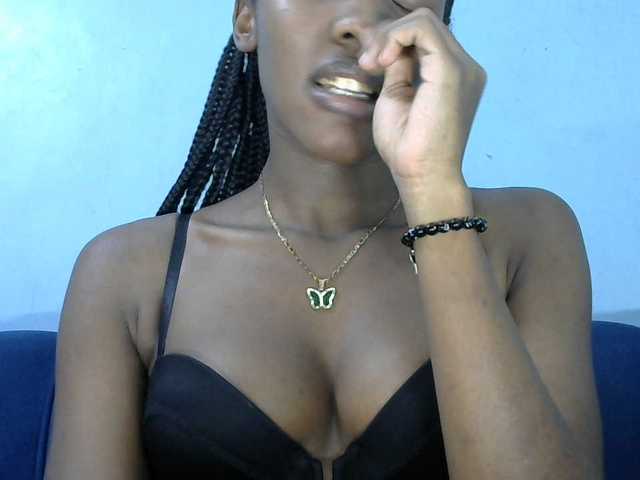 Trisha254 live cam on BongaCams