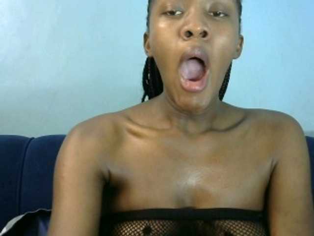 Trisha254 live cam on BongaCams