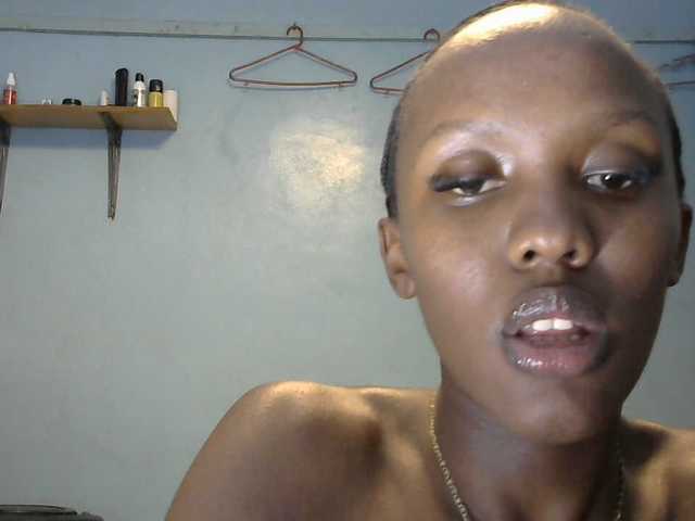 Trisha254 live cam on BongaCams