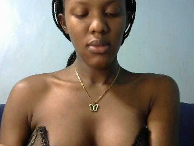 Trisha254 live cam on BongaCams