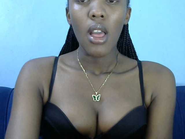 Trisha254 live cam on BongaCams