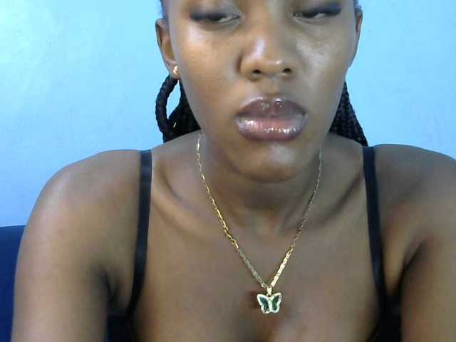 Trisha254 live cam on BongaCams