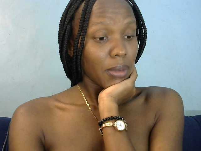 Trisha254 live cam on BongaCams