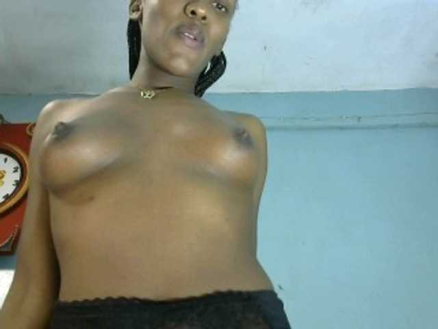 Trisha254 live cam on BongaCams