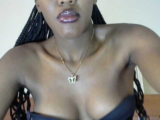 Trisha254 live cam on BongaCams
