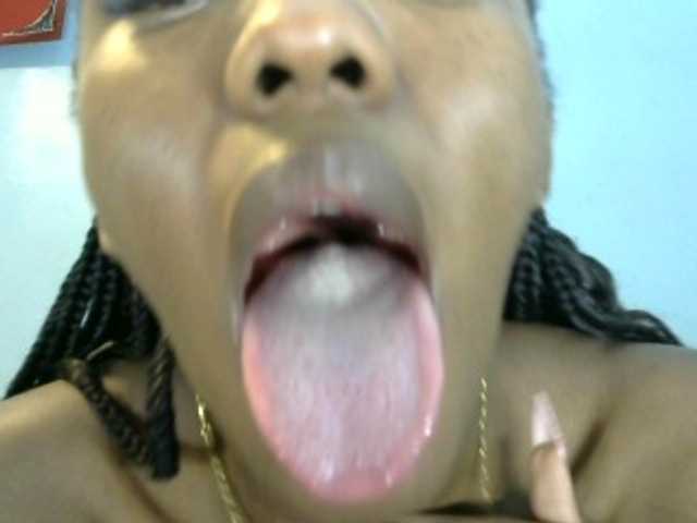 Trisha254 live cam on BongaCams