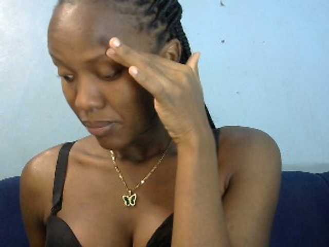 Trisha254 live cam on BongaCams