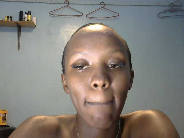 Trisha254 live cam on BongaCams