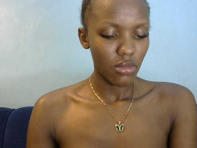 Trisha254 live cam on BongaCams