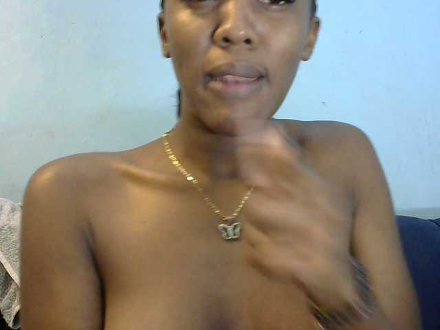 Trisha254 live cam on BongaCams