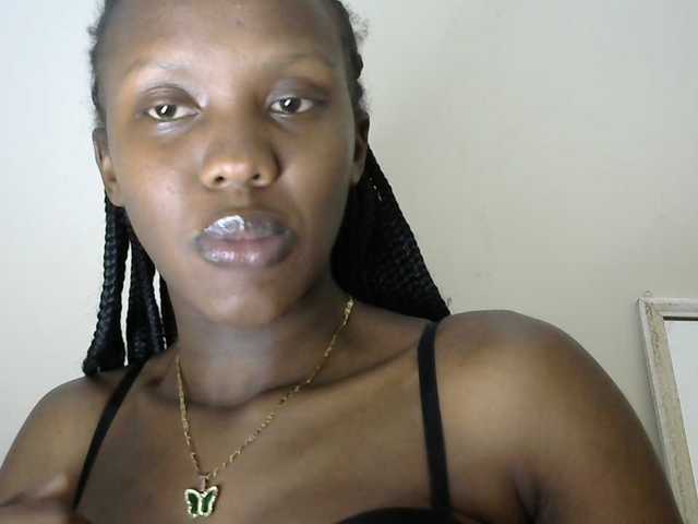 Trisha254 live cam on BongaCams