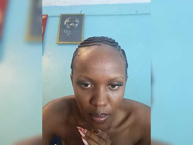 Trisha254 live cam on BongaCams