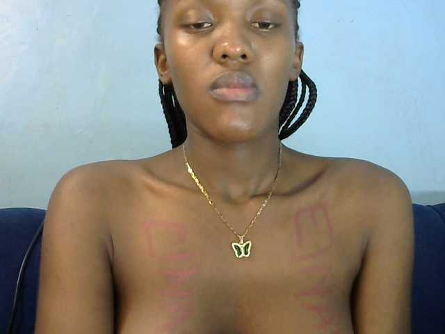 Trisha254 live cam on BongaCams