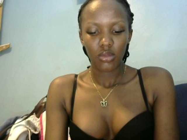 Trisha254 live cam on BongaCams