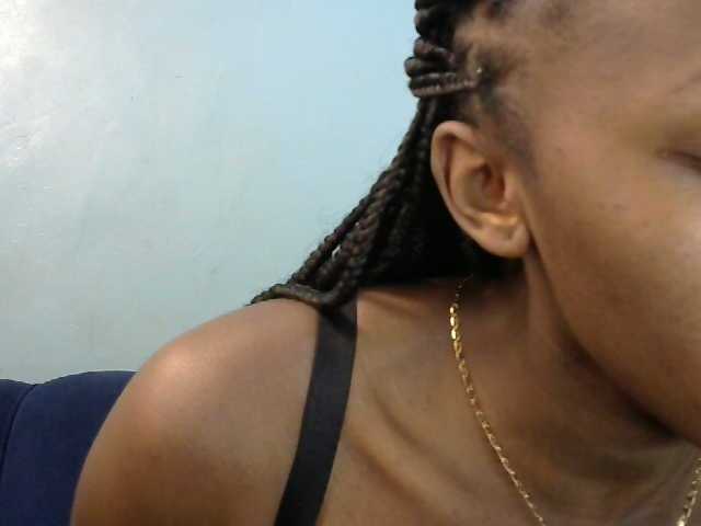 Trisha254 live cam on BongaCams