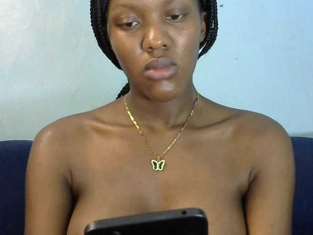 Trisha254 live cam on BongaCams