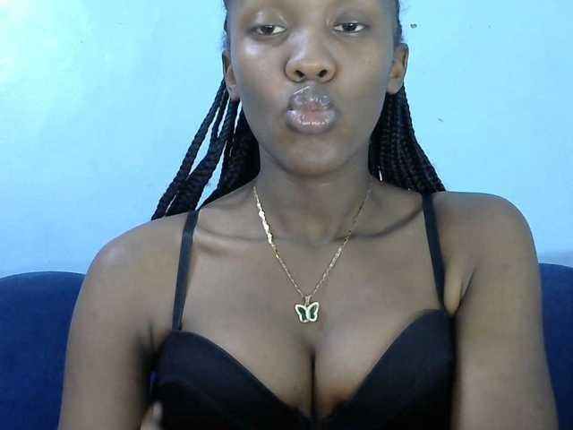Trisha254 live cam on BongaCams