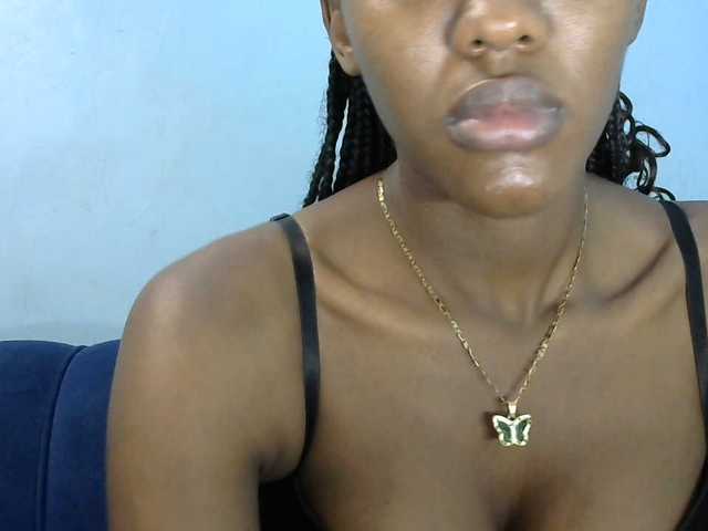 Trisha254 live cam on BongaCams