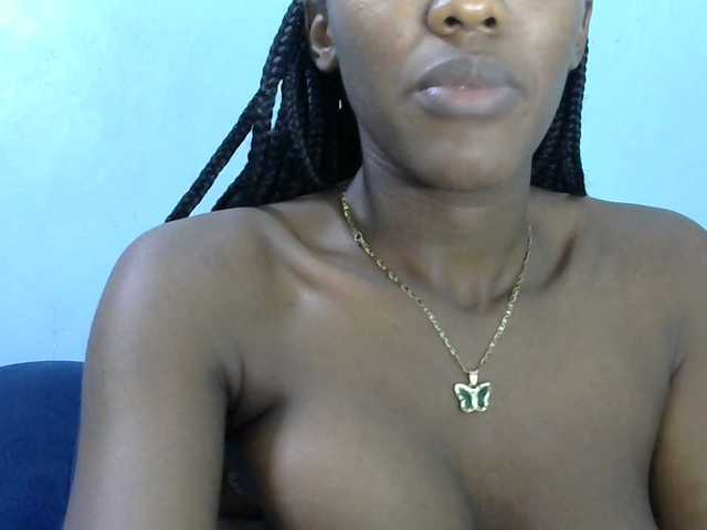 Trisha254 live cam on BongaCams
