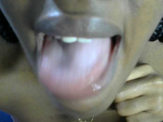 Trisha254 live cam on BongaCams