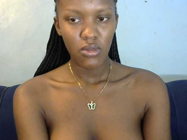 Trisha254 live cam on BongaCams