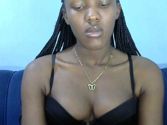 Trisha254 live cam on BongaCams