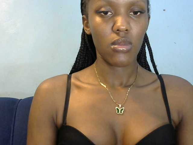 Trisha254 live cam on BongaCams
