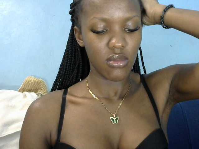 Trisha254 live cam on BongaCams