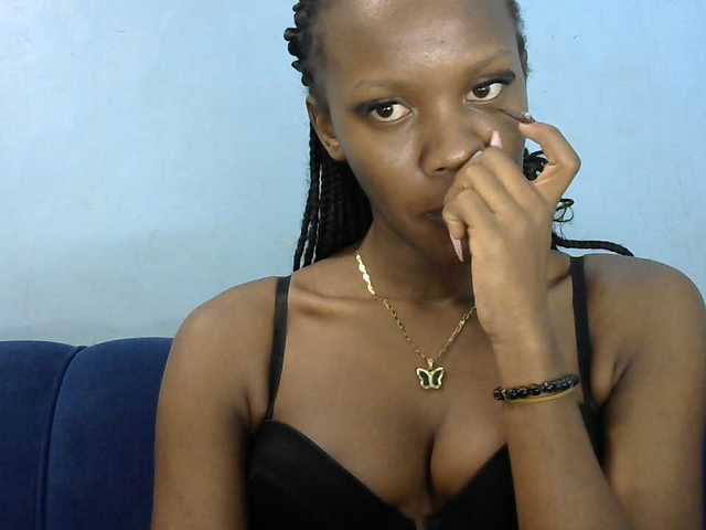 Trisha254 live cam on BongaCams