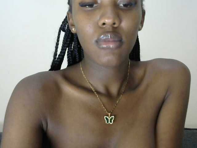 Trisha254 live cam on BongaCams