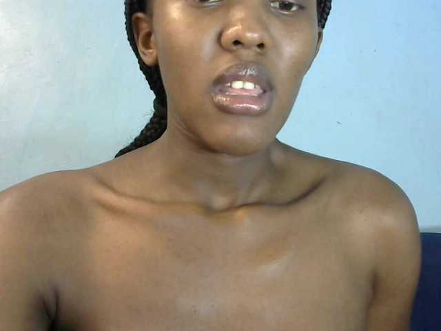 Trisha254 live cam on BongaCams