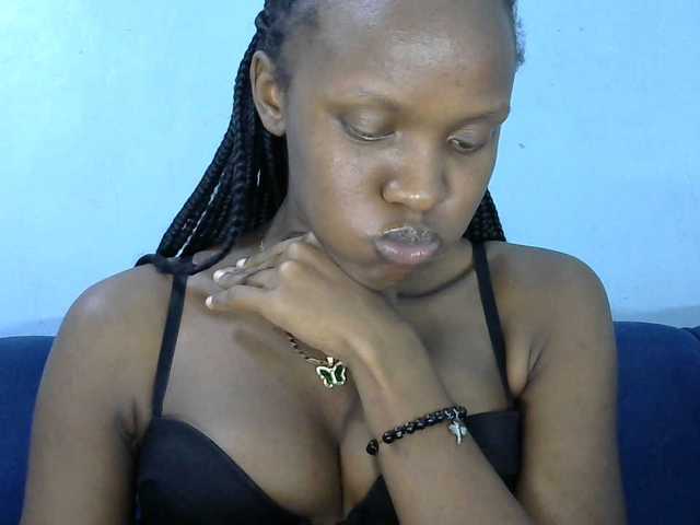 Trisha254 live cam on BongaCams