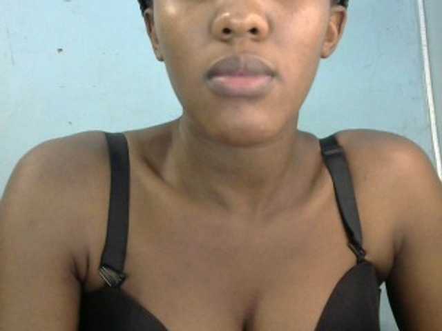 Trisha254 live cam on BongaCams