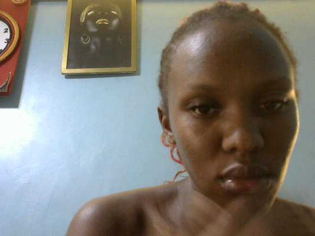 le modèle Trisha254 est en webcam porno dans un show sur le site bongacams, il possède les tags suivants: Ebony,Brunette,Trimmed