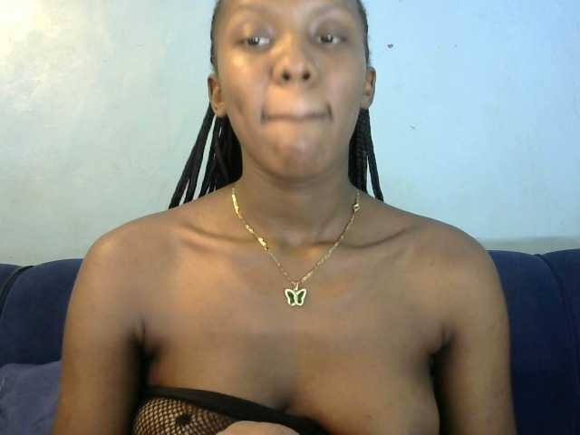 Trisha254 live cam on BongaCams