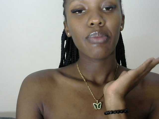 Trisha254 live cam on BongaCams
