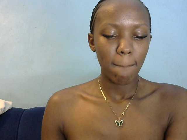 Trisha254 live cam on BongaCams