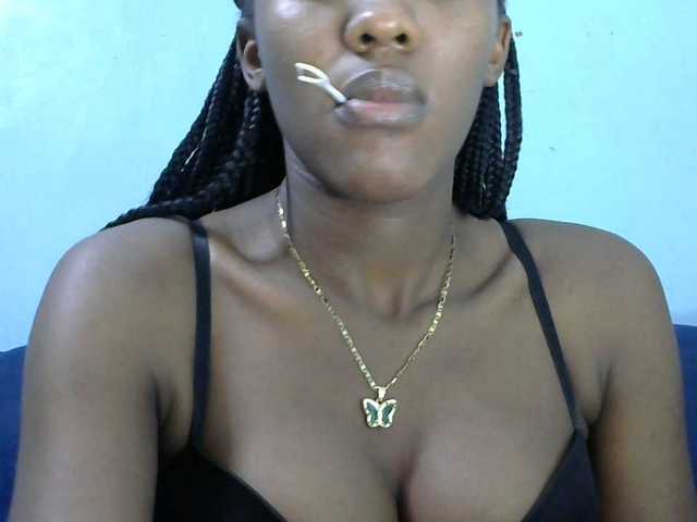 Trisha254 live cam on BongaCams