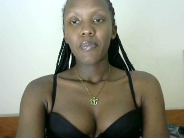 Trisha254 live cam on BongaCams