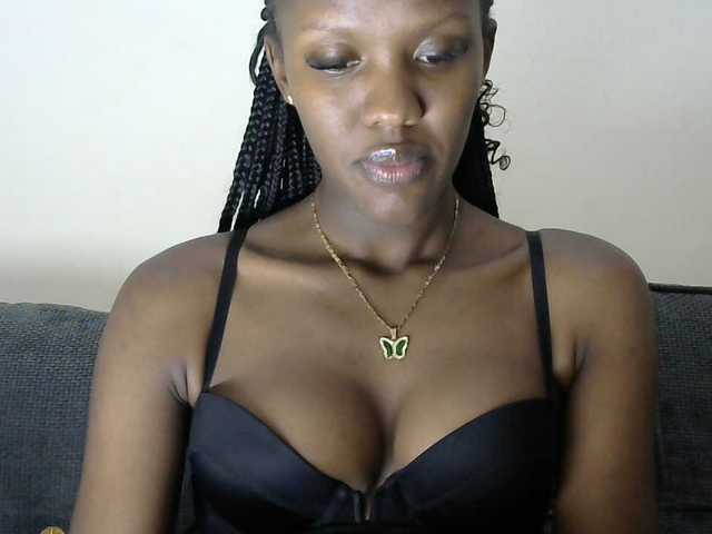Trisha254 live cam on BongaCams