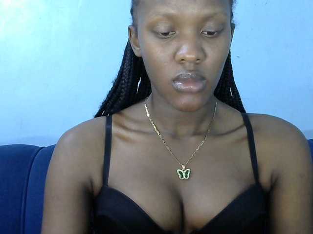 Trisha254 live cam on BongaCams