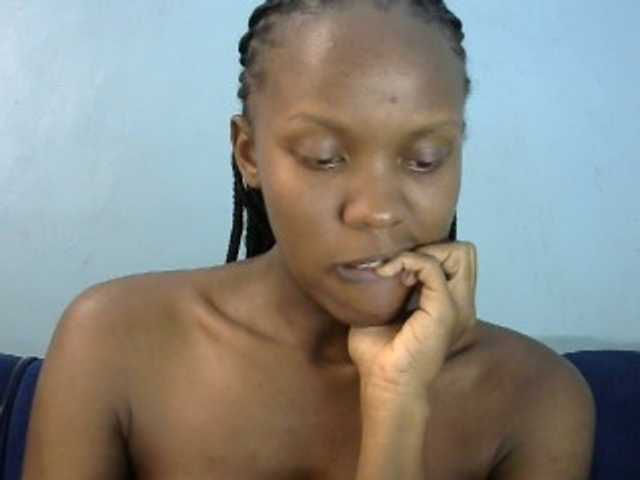 Trisha254 live cam on BongaCams