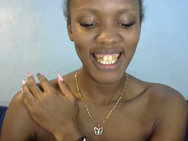 Trisha254 live cam on BongaCams