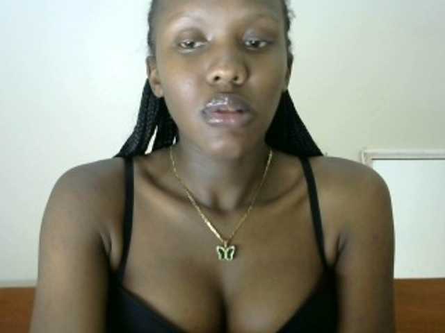 Trisha254 live cam on BongaCams