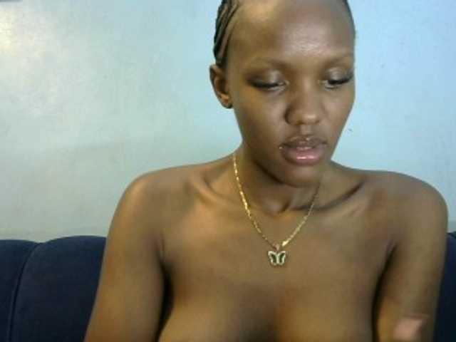 Trisha254 live cam on BongaCams