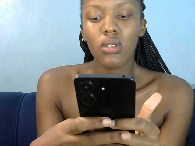 Trisha254 live cam on BongaCams